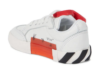 Off-White Sneakers Vulcanized OGIA001F con lacci